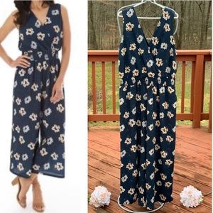 BRAND NEW! APT 9 FLORAL JUMPSUIT ROMPER